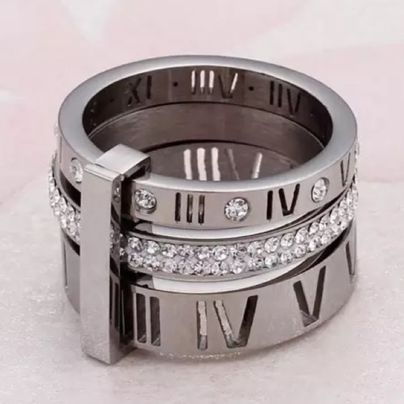 Jewelry - Silver Triple Roman Numerals Ring with Rhinestones